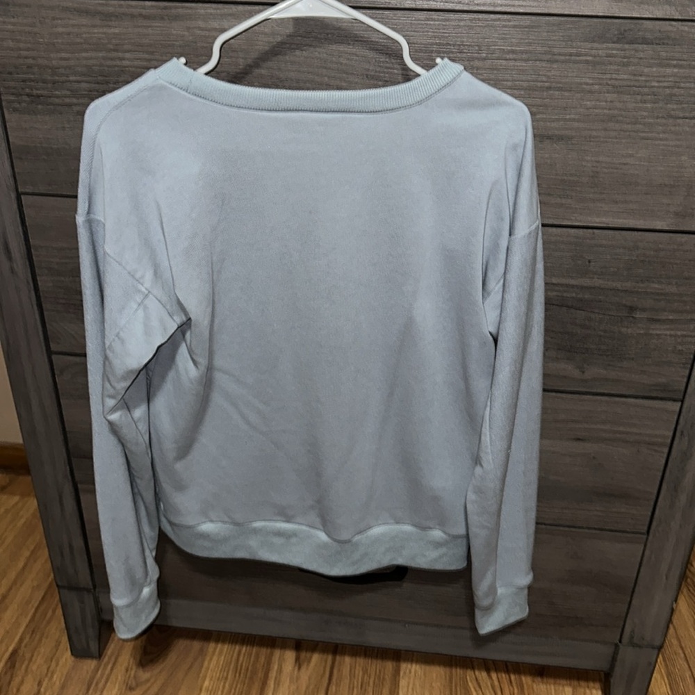 Hem and Thread top!💙 - Picture 2 of 4
